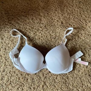🐕2/$22 VS Pink White Wear Everywhere Push Up Bra